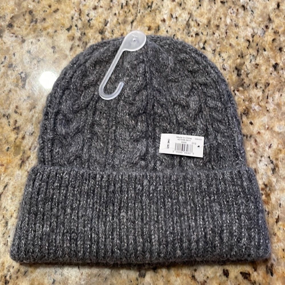 NWT Old Navy Knot Hat